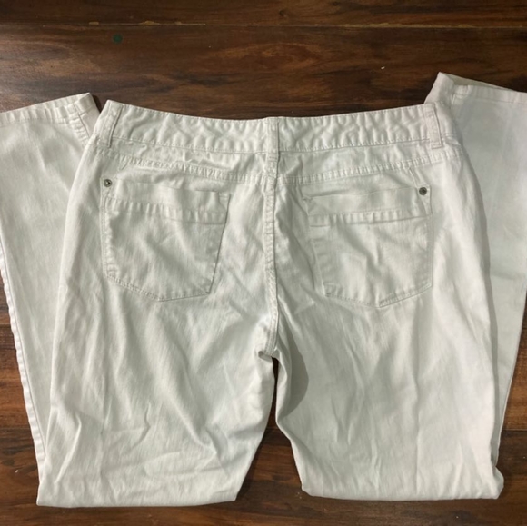 MOSSIMO | Skinny Premium White Denim Pants | Size: 12R - Picture 2 of 4